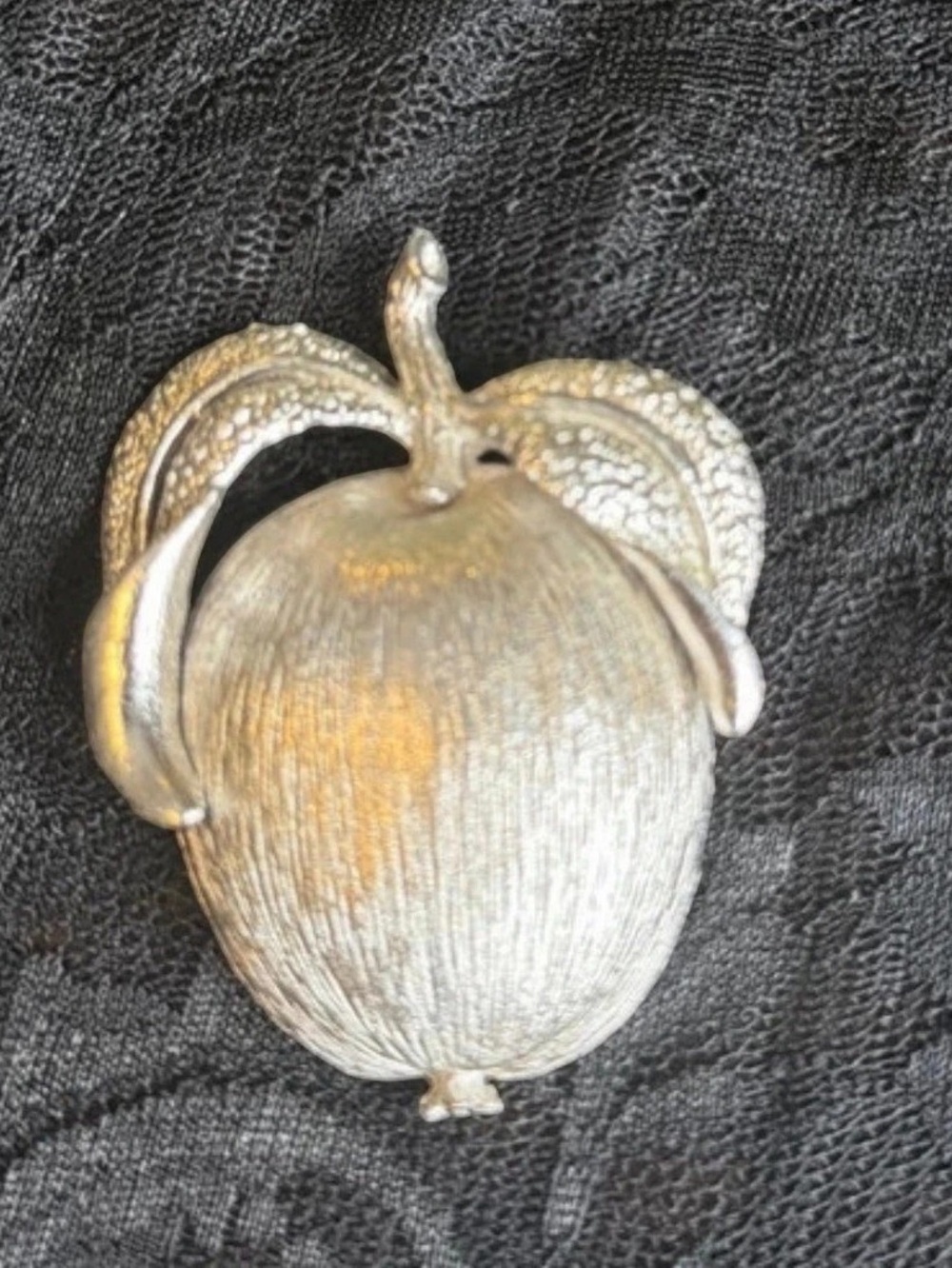 Sarah Coventry Adam's Delight Leaf Brooch Gold & Silver